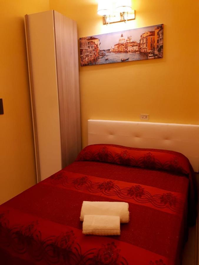 Sun Light Guest House 2 Roma Esterno foto