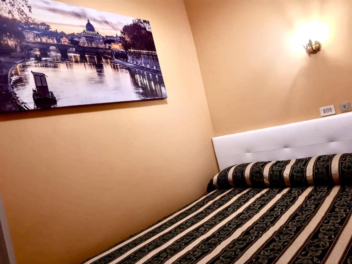 Sun Light Guest House 2 Roma Esterno foto