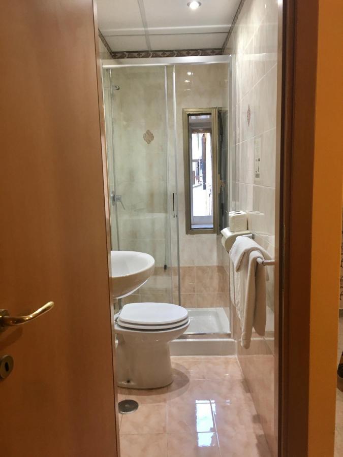 Sun Light Guest House 2 Roma Esterno foto